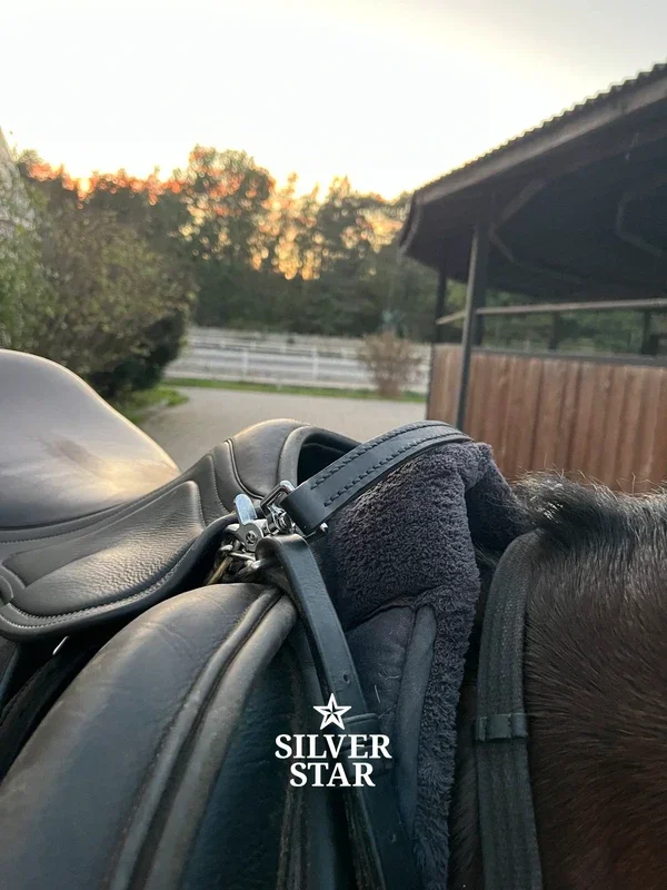 Кожаный ремень для седла, прочная двойная конструкция с карабинами