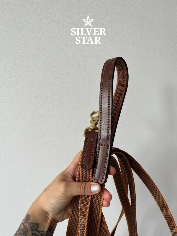 Premium Lonża  “Sand Dune” z mosiężnym karabińczykiem