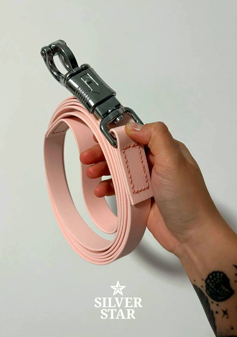 Podstawowy Uwiąz PVC 2,4 m Sweet as Candy z karabińczykiem antypanicznym